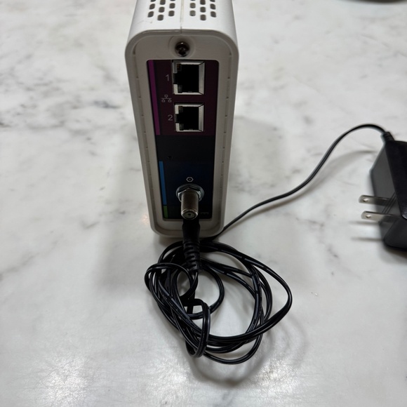 ARRIS (S33) - Cable Modem - Fast DOCSIS 3.1 Multi-Gigabit Modem - Picture 12 of 12